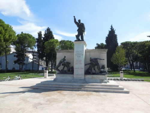 Foto Pula: Kriegerdenkmal