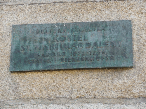 Foto Karlovy Vary: Inschrift Maria-Magdalena-Kirche