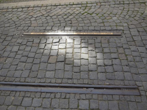 Foto Liberec: Straenbahnschienenreste