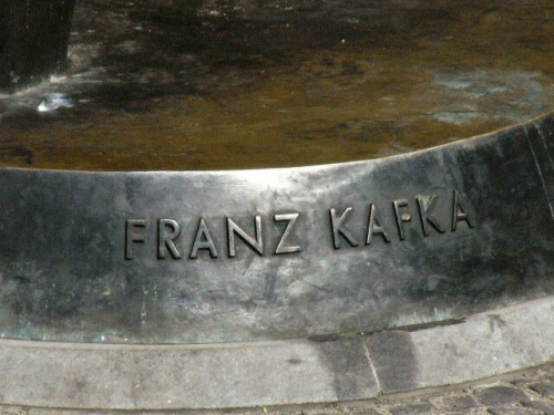Foto Prag: Statue Franz Kafka