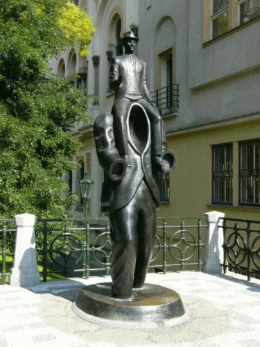 Foto Prag: Statue Franz Kafka