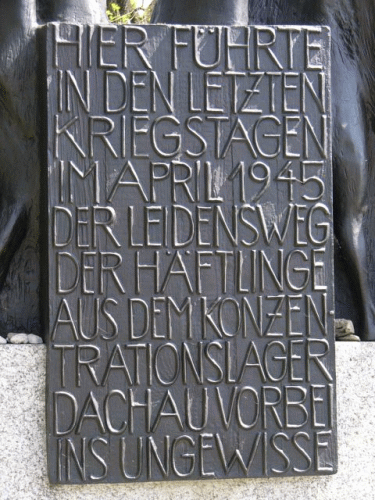 Foto Munique: inscrição do memorial perto do castelo Blutenburg em Obermenzing