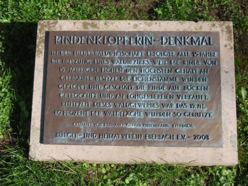 Foto Eberbach: Inschrift Rindenklopferin