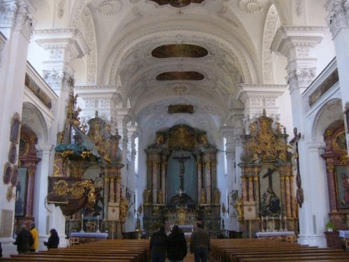 Foto Klosterkirche Irsee: Schiffskanzel und Hochaltar