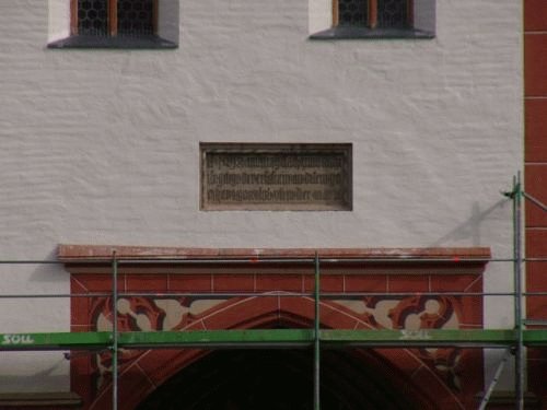 Foto Landsberg am Lech: Inschrift an Stadtkirche