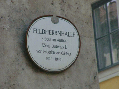 Foto Feldherrnhalle Monaco di Baviera, iscrizione moderna