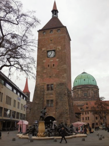 Foto Nrnberg: Weier Turm und Ehekarussell