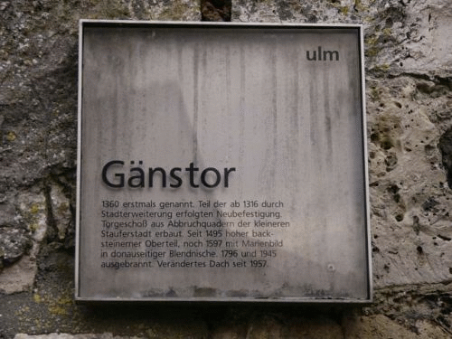 Photo Ulm Geese Gate: modern inscription
