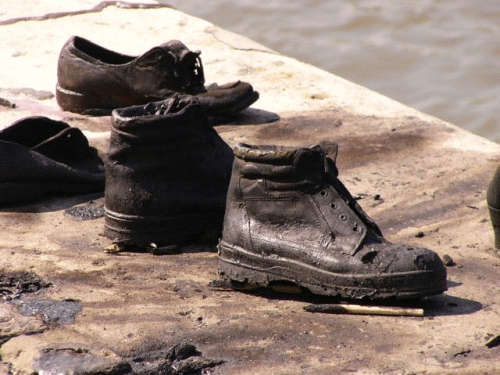 Foto Budapest: Schuhe der Erschossenen (Ausschnitt)