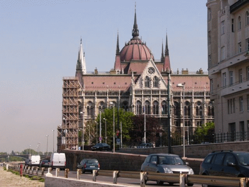Foto Budapest: Parlament vom Mahnmal aus
