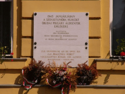 Foto buda: Inschrift zu Verschleppungen in die UdSSR
