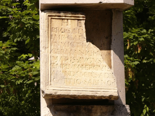 Foto buda: rmische Inschrift - lateinischer Text