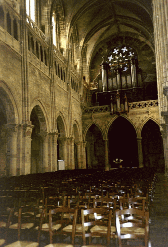Foto: Chalon-sur-Sane: Hauptschiff der Kathedrale