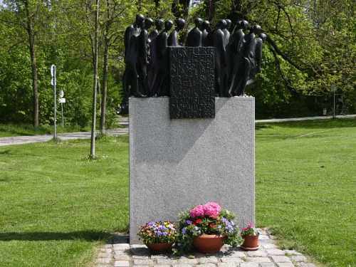 Foto Munique Munique, castelo Blutenburg: memorial dos prisioneiros de Dachau